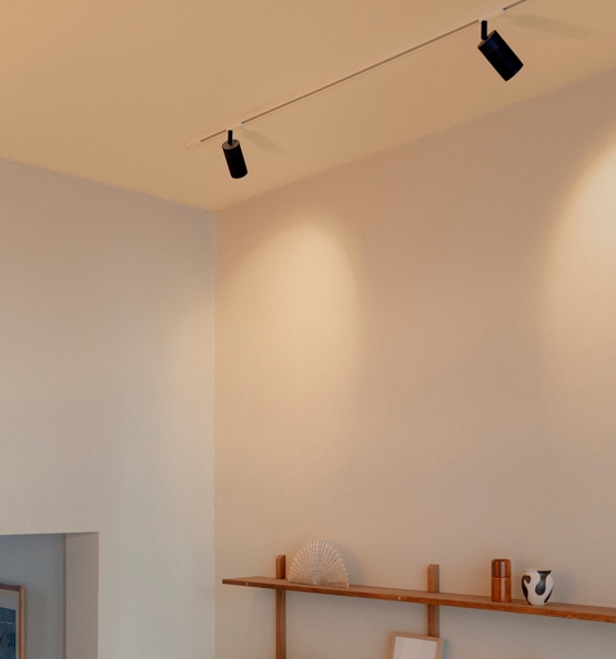 Thorup Copenhagen Patrone loftskinne spot, bruneret messing/mørk, 120 mm