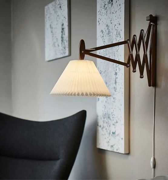 Sax 233-2/21 væglampe, lys eg/standardskærm