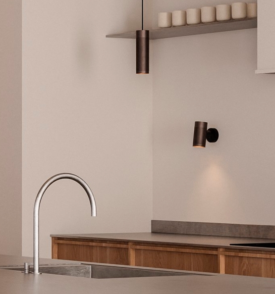 Thorup Copenhagen Patrone væglampe small, sort-bruneret messing/mørk, 120  mm