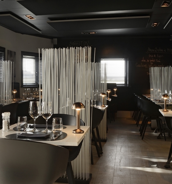 Moments Bowl bordlampe / batterilampe, bronze