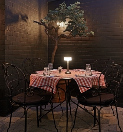 Moments Cylinder Opal bordlampe / batterilampe, lava