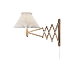 Sax 234-1/21 væglampe, røget eg/standardskærm